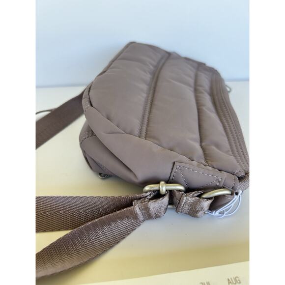 Gymshark Premium Lifestyle Shoulder Bag Purse Washed Mauve NWT Athleisure - Picture 2 of 10